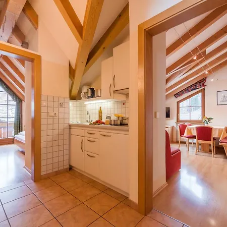 Δωμάτια σε οικογενειακή κατοικία Haus Zur Vogelweide Ντομπιάκο